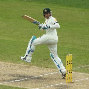 Clarke follows Punter's footsteps... records 2,000 Test runs vs India