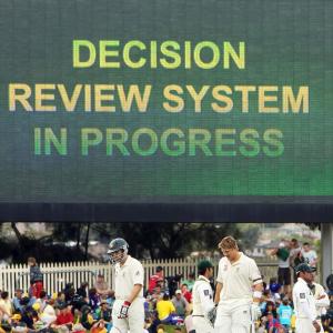 Former players urge BCCI to accept DRS