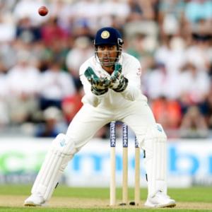 Dhoni retires from Tests citing strain of playing all formats, says BCCI