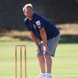 Warne tells Twitter fans: Will think about coaching England