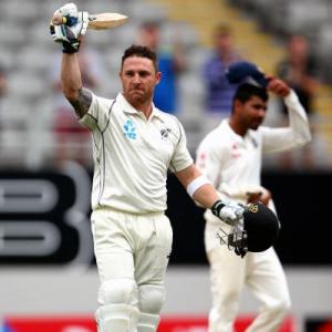 India struggle after McCullum's double ton lifts NZ to 503