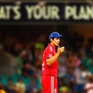 Cook desperate to stay on as England captain