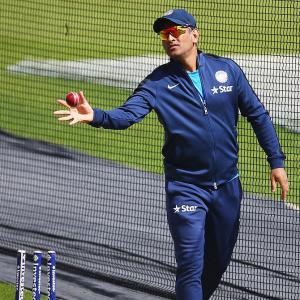 Dhoni's Team India looking to turn new page in England