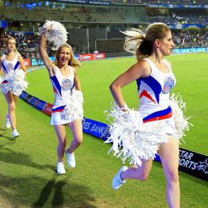 Vote for the sexiest cheerleaders in the IPL 7