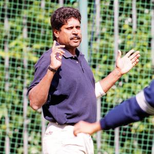 Tendulkar comes down heavily on former India coach Kapil Dev