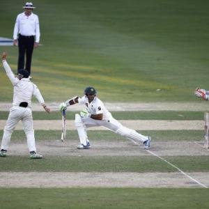 Pakistan lose openers early against New Zealand