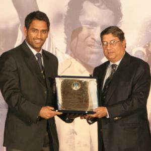 Supreme Court demands termination of CSK; unhappy with Dhoni's dual role