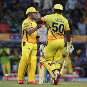 Smith, McCullum steer CSK to victory; Mumbai's losing run continues