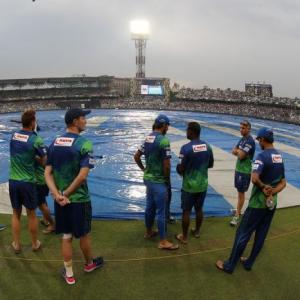 KKR, RR share points after IPL match rained off