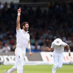 England call up Plunkett and Footitt for fourth Test