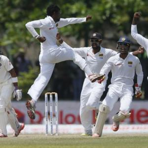Kohli defends five-bowler strategy, blames batsmen for defeat