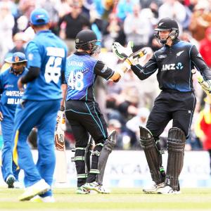 Guptill misses ODI record as Kiwis thrash sorry Sri Lanka