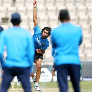 It is like CHEATING the people, Azad hits out at Ishant