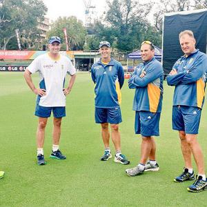 Proteas get Kirsten, Hussey help in plotting India's downfall