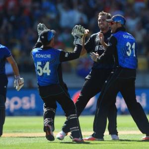 Southee, McCullum destroy England in Wellington