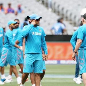 Tendulkar gives thumbs up to Dhoni's balanced training approach