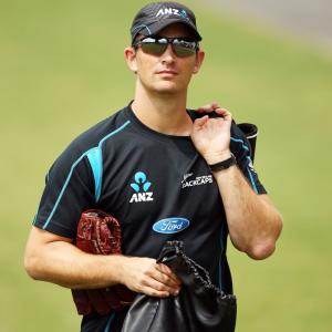 Bond to step down as NZ bowling coach after World Cup