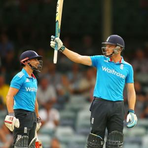 Tri-Series PHOTOS: Taylor-made victory for England!