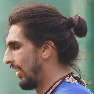 Ishant Sharma's man bun: Yea or Nay? Tell Us! - Rediff.com 