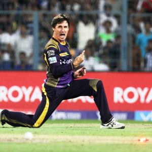 Playing Narine and Hogg together will be an option: Gambhir