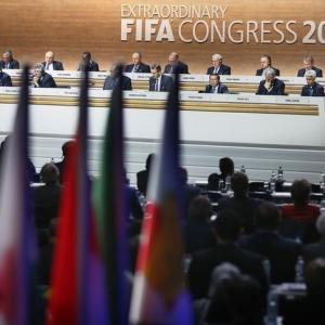 FIFA elects Swiss Infantino to lead it out of era of scandal