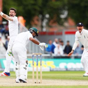 2nd Test: England overpower Pakistan to win by 330 runs, level series