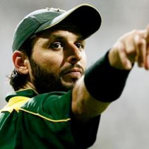 Shame on you! Miandad lashes out at Afridi
