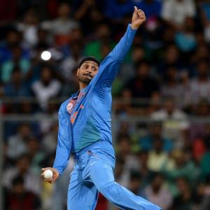 Select team: Should India play 3 spinners in WT20 opener vs New Zealand?