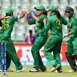 Rain plays spoilsport as Pakistan women beat India via D/L method
