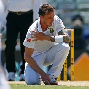 Injured SA paceman Steyn ruled out of Australia series