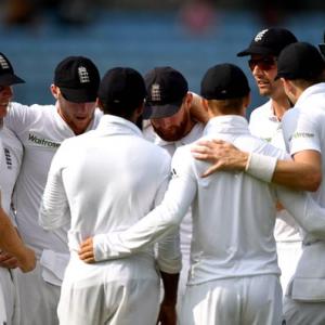'Underdogs' England ready for India challenge, says Cook