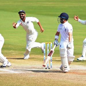 Ashwin's 'bunny' Duckett may be left out of Mohali Test