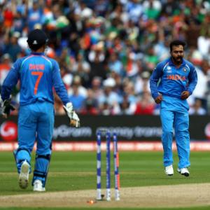 'Golden arm' Jadhav finds his bowling cues in Dhoni's eyes
