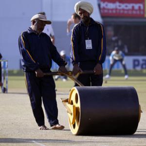 Pune wicket was not poor, it was a challenging wicket: Vijay