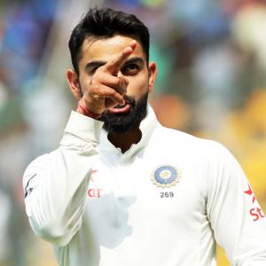 Kohli nearly accuses Smith of cheating over DRS row
