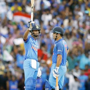 2nd ODI: Rain threat and confident India loom over edgy Aussies