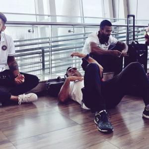Chill like Dhoni and Kohli at the airport!
