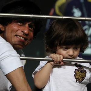 Chak De! Shah Rukh wants son AbRam to play hockey for India