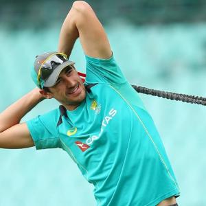 Starc returns for fifth Ashes test, Smith 'fine'