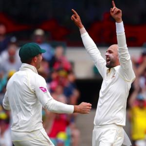 PHOTOS: Ashes 5th Test, Day 4