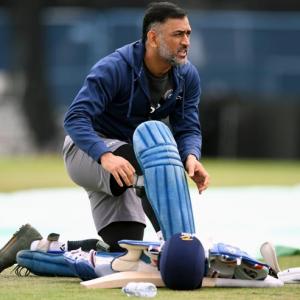 Struggling Dhoni not turning it around enough, says Ganguly
