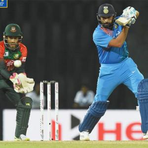 Rohit returns to form to propel India into tri-series final