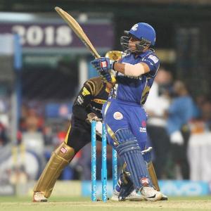 Just like Dhoni, Ishan hits a helicopter shot
