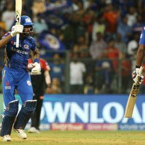 PIX: Hardik sizzles in Mumbai's win over RCB