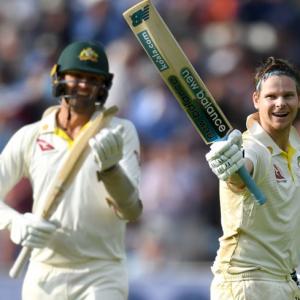Cricketers applaud Smith's ton in first Ashes Test