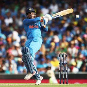 Dhoni 5th Indian to score 10000 ODI runs