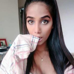 WATCH: How Poonam Pandey pays back Pak for Cup jibe