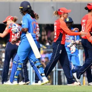 Indian women's losing streak continues with England defeat