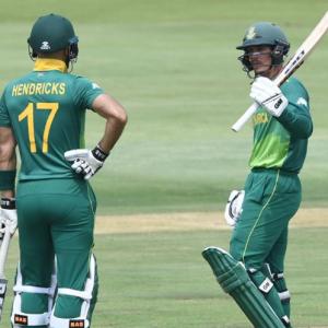 2nd ODI: De Kock shines as South Africa thump Sri Lanka