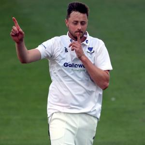 England pick Robinson to replace Stokes for 2nd Test